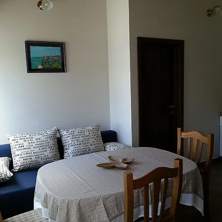 Mirjana Apartament *