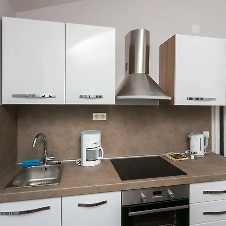 Apartament Mirjana *
