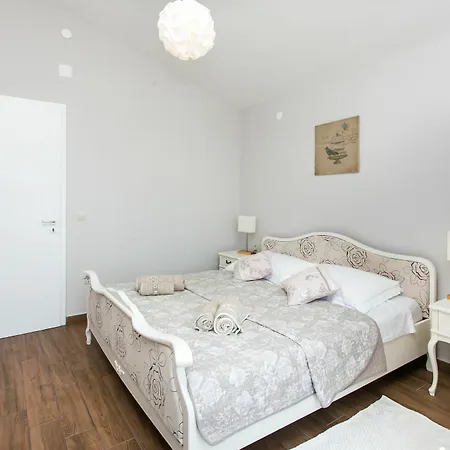 Apartament Mirjana