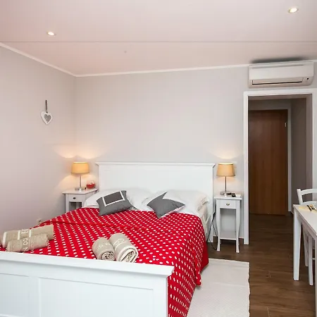 Appartement Mirjana *