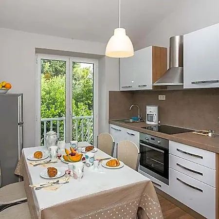 Apartment Mirjana
