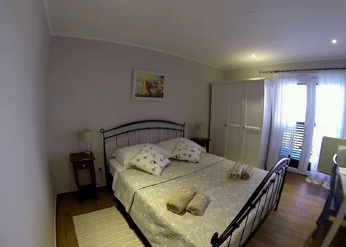 Mirjana דירה מליני