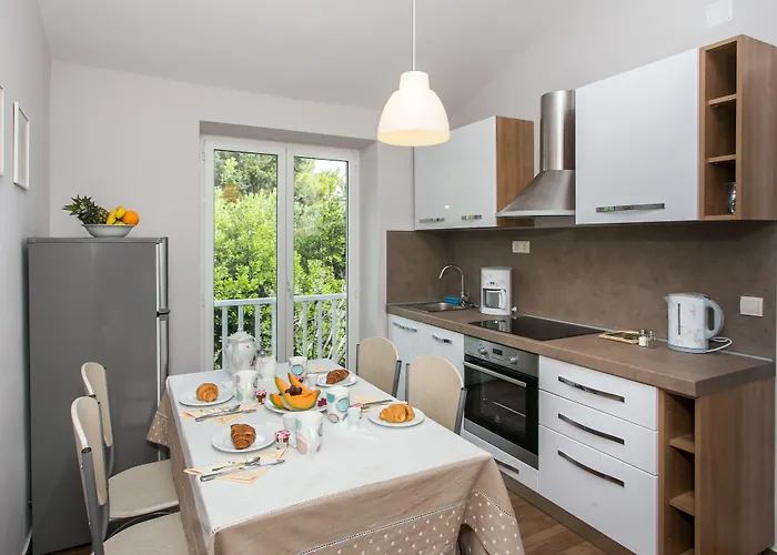 Mirjana דירה מליני